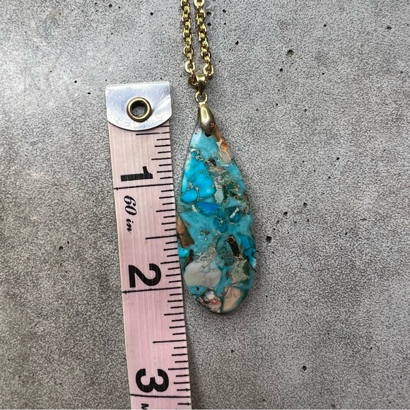 Natural stone necklace on gold tone chain - Picture 10 of 13